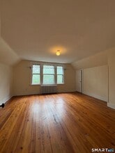 Building Photo - 196 Norton St