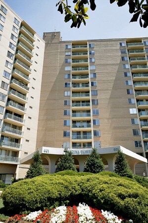 Exterior - 501 Slaters Ln