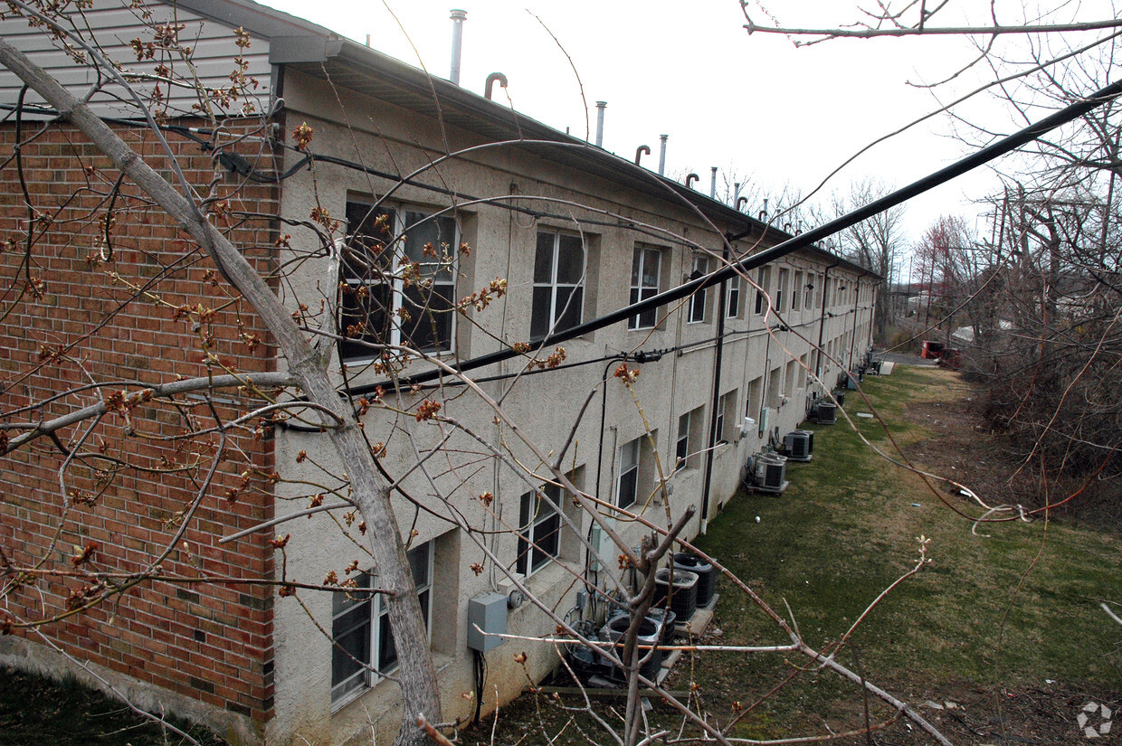 Foto del edificio - Oreland Station Apartments