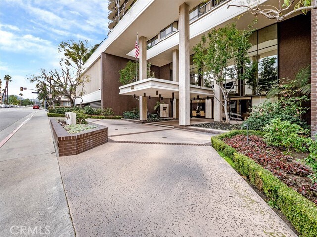 Foto del edificio - 222 Monterey Rd