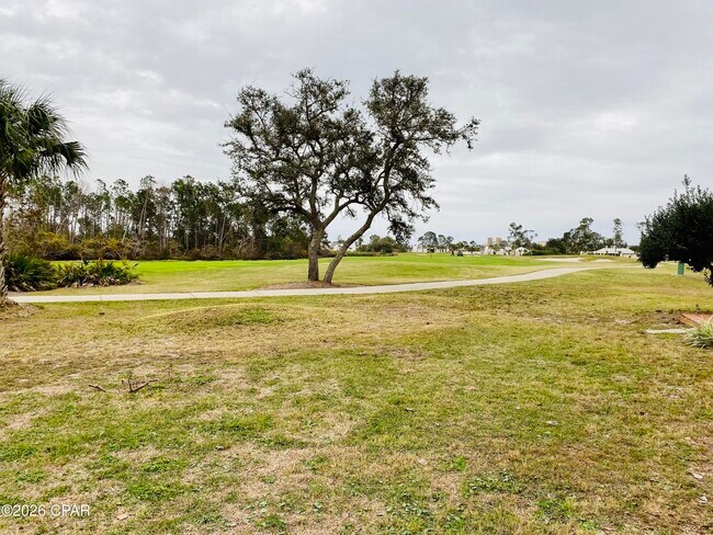 Foto del edificio - 4305 Bay Point Rd