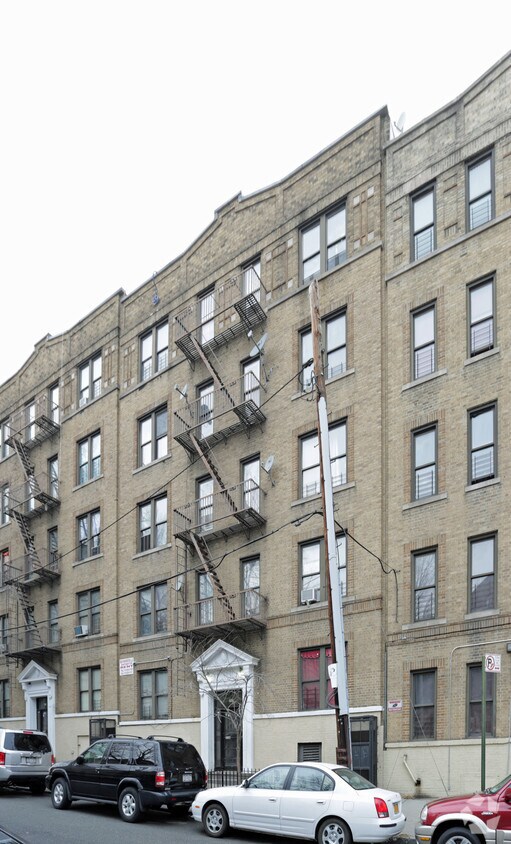 Building - 265 E 201st St
