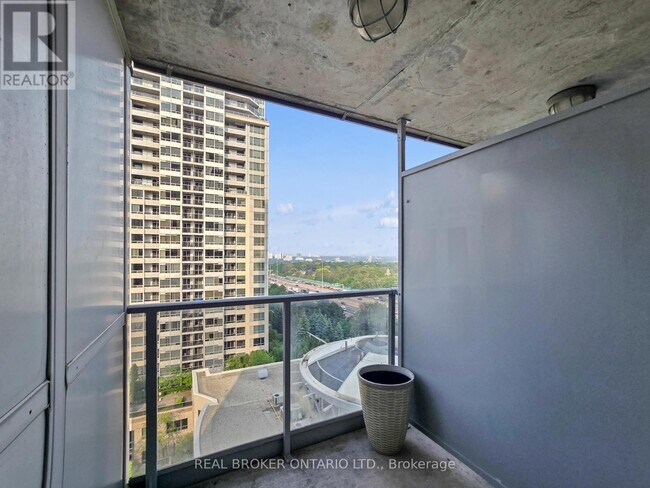 Building Photo - 407-1-1001 Rean Dr