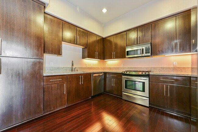 Foto del edificio - 10878 Bloomfield St