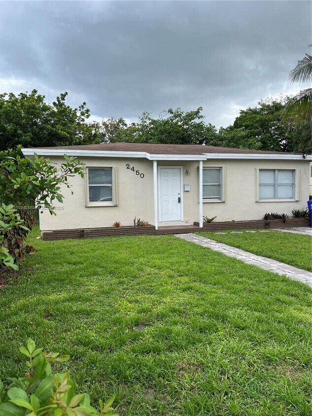 Foto principal - 2450 Hayes St