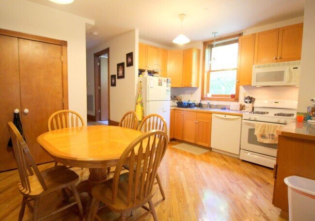 Foto del edificio - 448 Jersey Ave