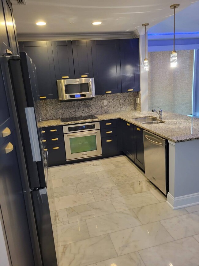 Foto del edificio - 1431 RIVERPLACE Blvd