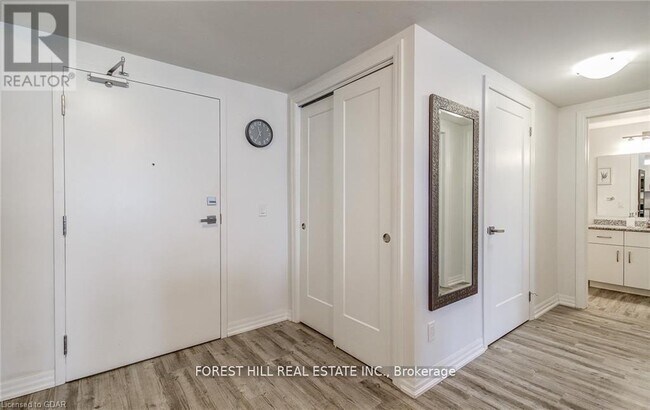 Photo du bâtiment - 104 Summit Ridge Dr