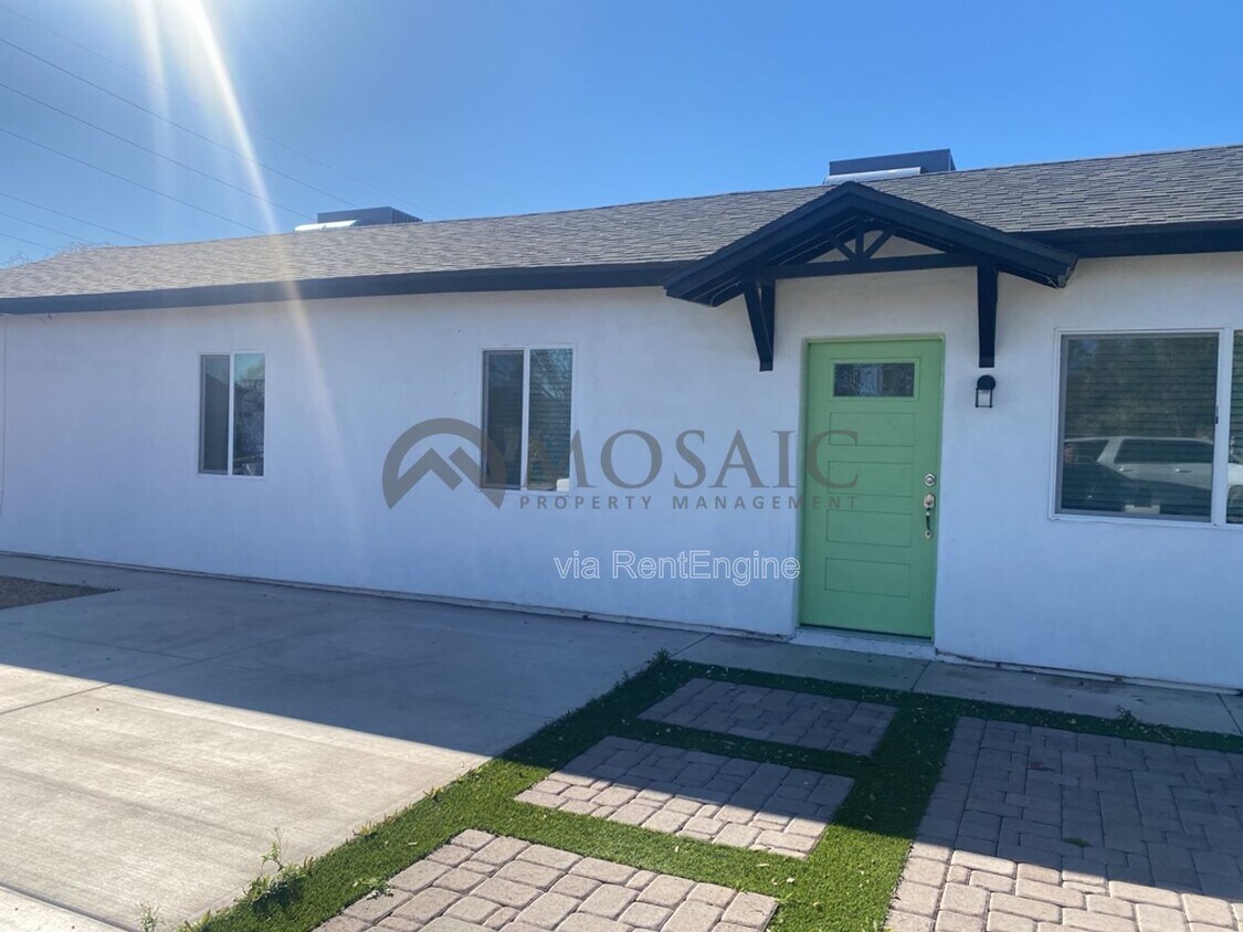 Photo - 257 E Oakland St