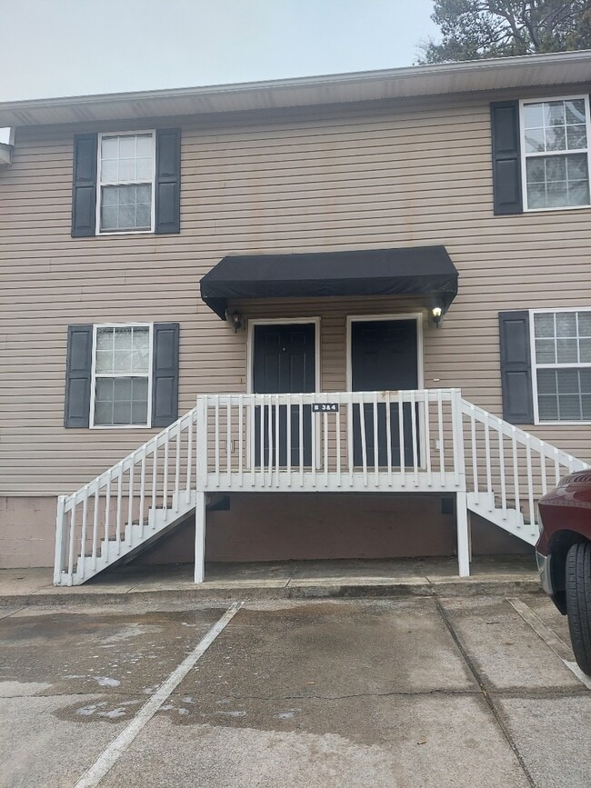 Front Porch - 1438 Vance Rd