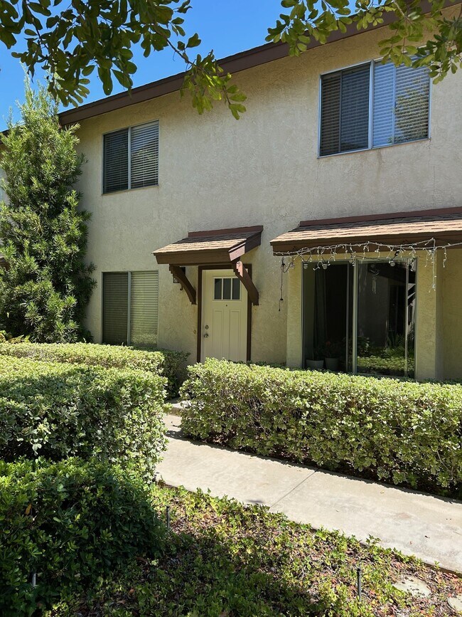 Foto del edificio - 253 Orlando St