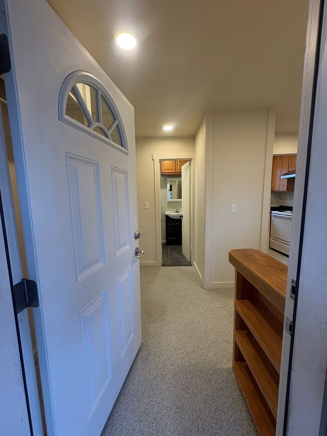 Building Photo - 1 Bedroom Apartment in Camellia Park