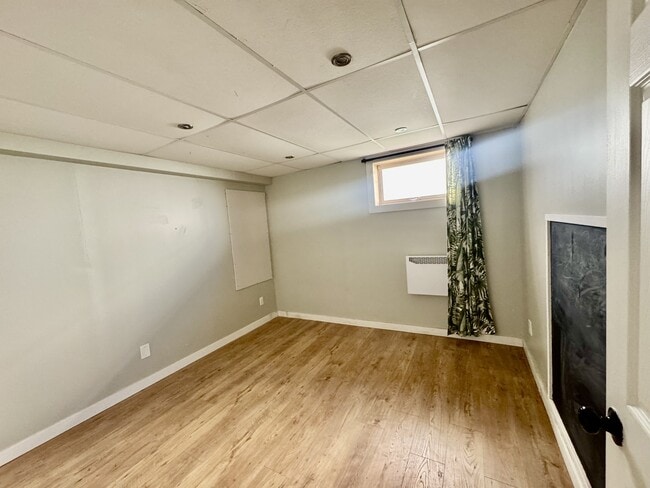 Building Photo - 1683 Rue Joanette