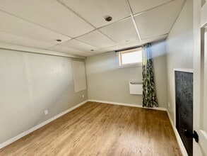 Building Photo - 1683 Rue Joanette