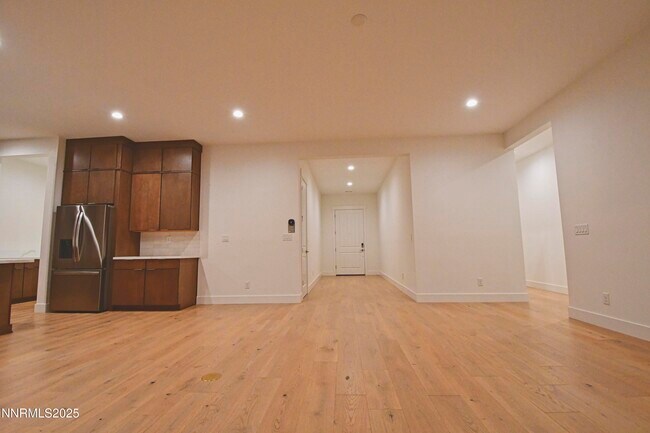 Foto del edificio - 7587 Calypso Dr