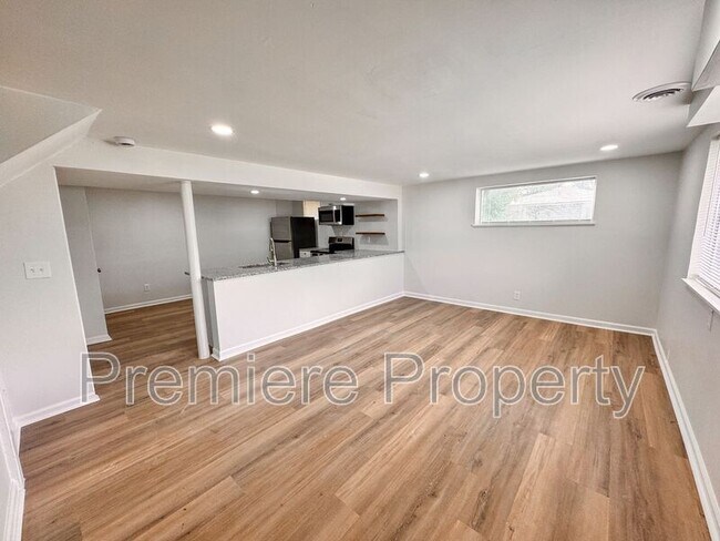 Building Photo - 1333 N 47th St