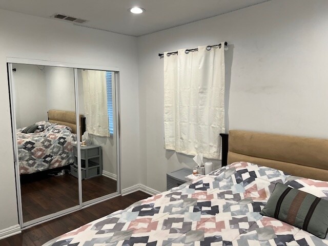 Foto del edificio - 7766 N Glenoaks Blvd