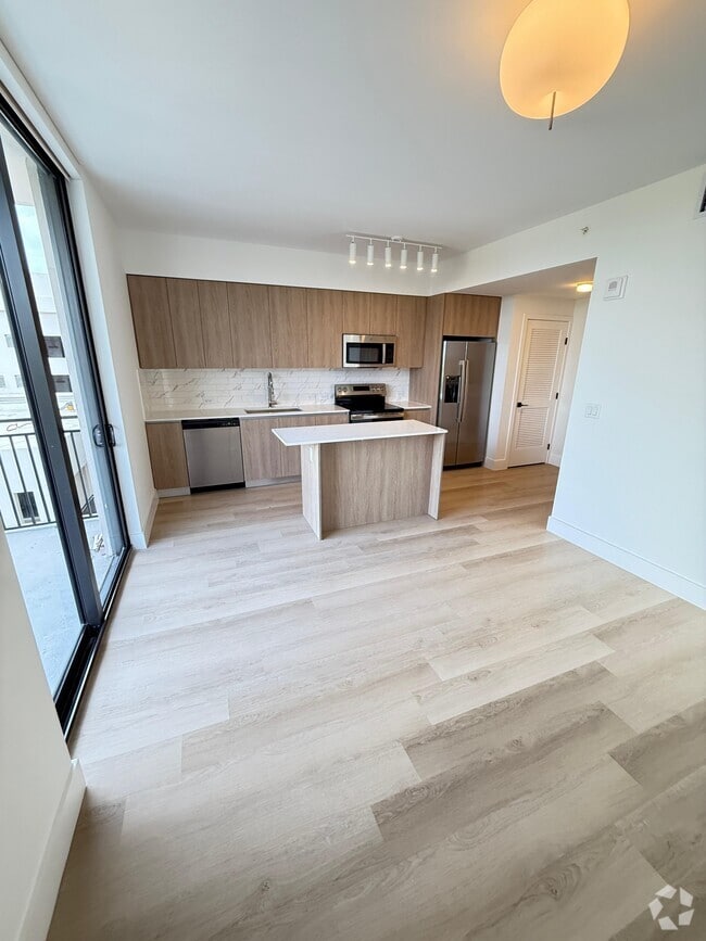 Building Photo - 2533 NE 183rd St