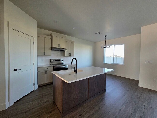 Foto del edificio - 4607 Highgarden Wy