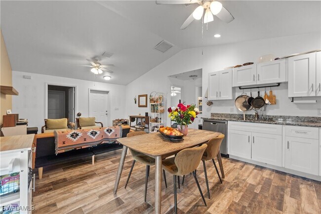 Foto del edificio - 27433 Las Lomas Dr