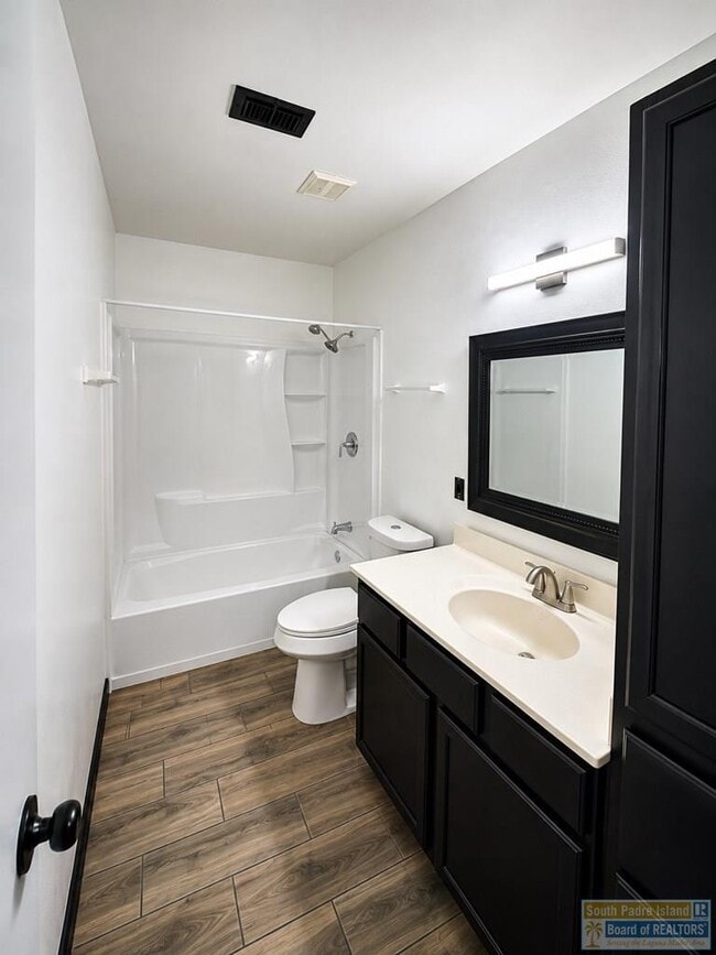 Building Photo - 1209 Mango Ct