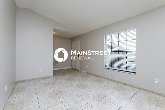 Foto del edificio - 4 Bedroom Pet-Friendly Home in Orlando, FL with Main Street Renewal