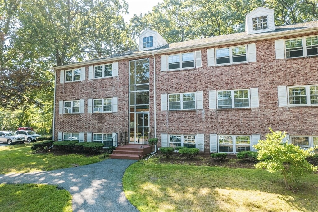 Primary Photo - 50 Farrwood Ave