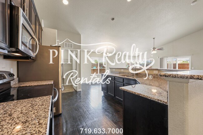 Building Photo - 7502 Araia Dr