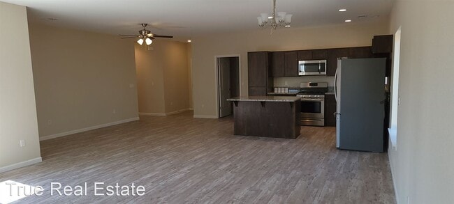 Building Photo - 3 br, 2 bath House - 2567 Verona Dr