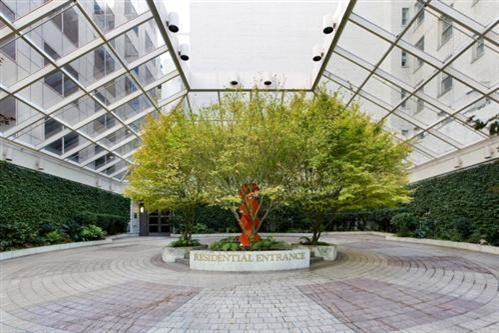 Foto del edificio - 333 Bush St