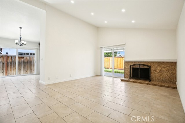 Foto del edificio - 17581 Webster Ave