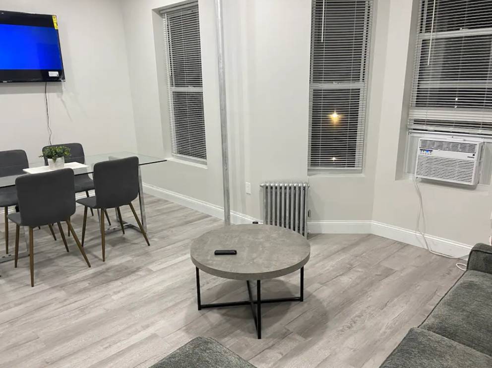 Foto principal - 1822 Clinton Ave