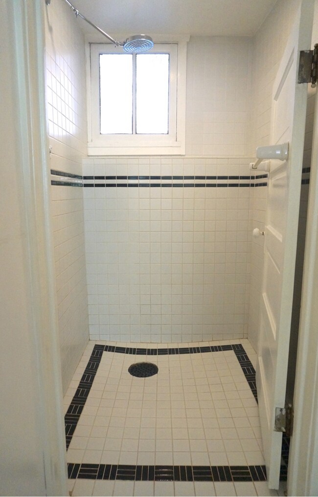 Foto del edificio - 7523 Mary Ave NW