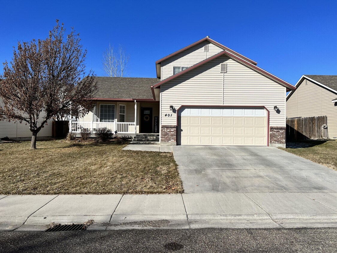 401 S Saddlerock Ave, Kuna, ID 83634 House Rental in Kuna, ID