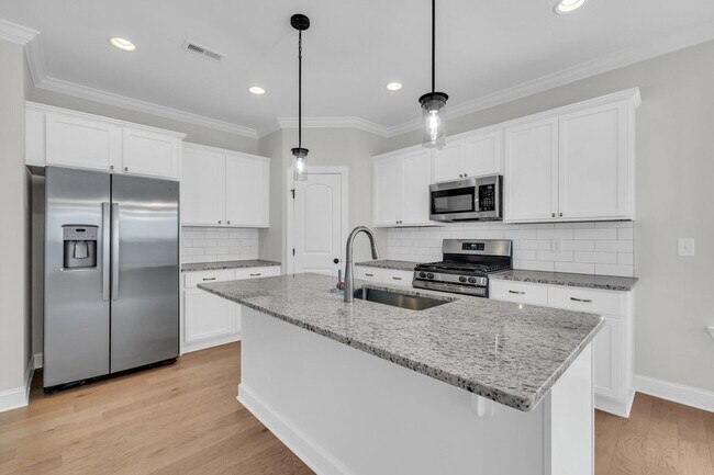 Building Photo - 4094 Inlet Lp