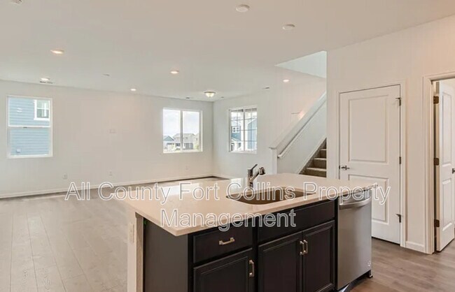 Foto del edificio - 5926 Flying Mallard Dr