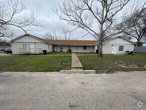 Building Photo - 1301 Franz Dr