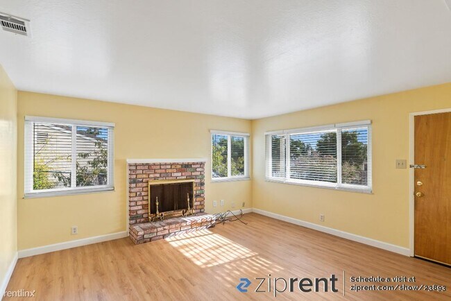 Building Photo - 3 br, 2 bath House - 35944 Mission Bouleva...