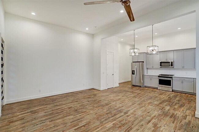 Foto del edificio - 732 W 22nd St