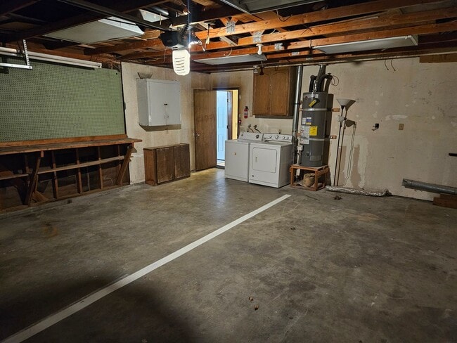 Foto del edificio - 17852 Birch St