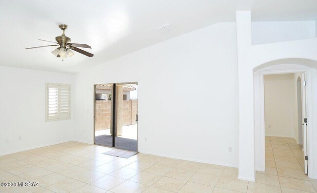 Foto del edificio - 5493 W Silent Dove Way