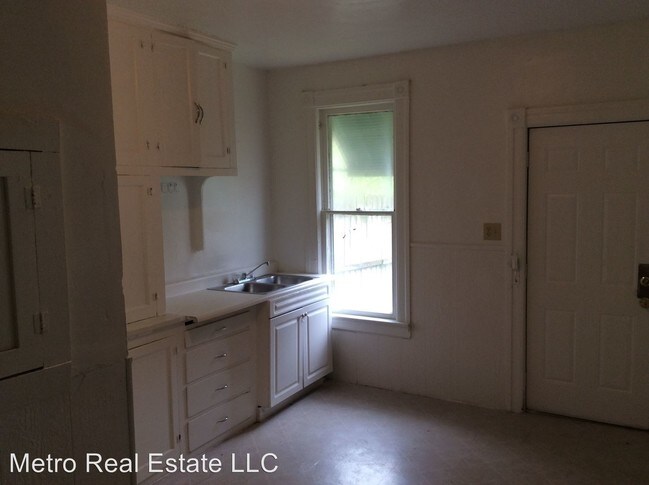 Building Photo - 3 br, 1 bath House - 617 Poplar St