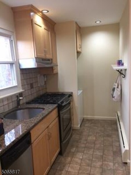 Foto principal - 79 Roseland Ave