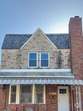 Building Photo - 922 Calwell Rd