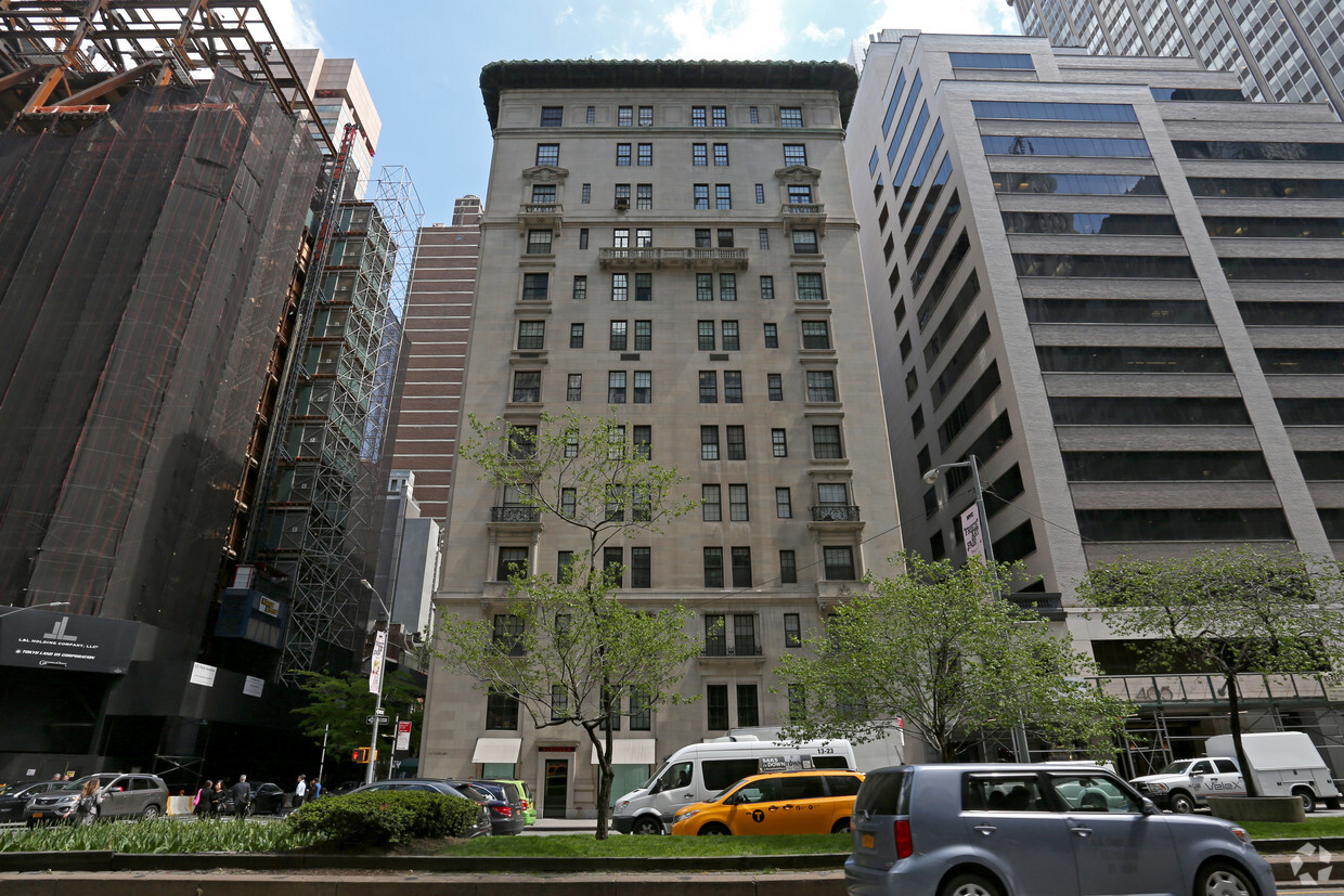 Foto del edificio - 417 Park Ave