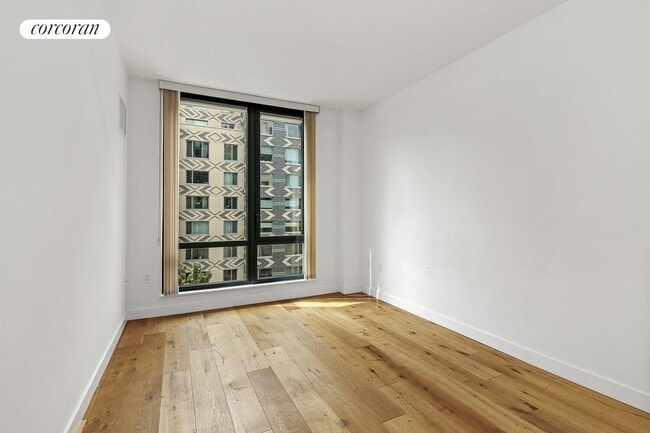Building Photo - 23 W 116th St