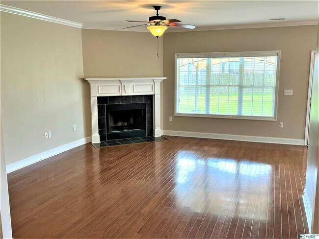 Building Photo - 5020 Patriot Park Dr SE