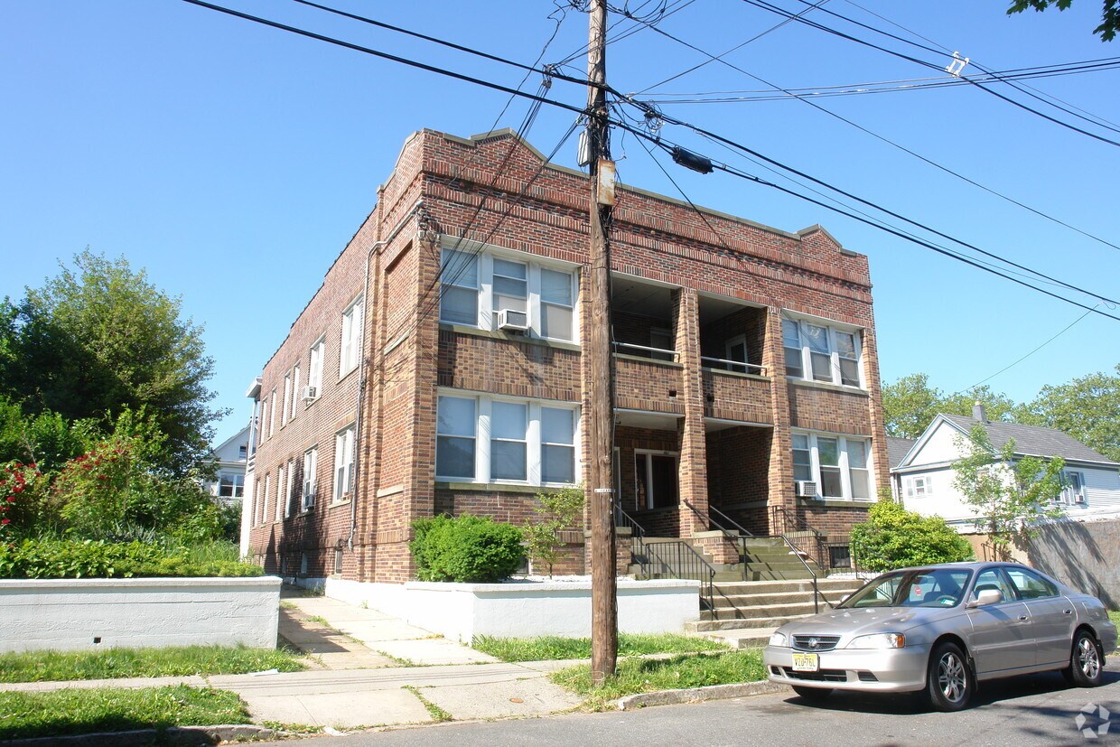 461 Neville St, Perth Amboy, NJ 08861 461 Neville St Perth Amboy, NJ