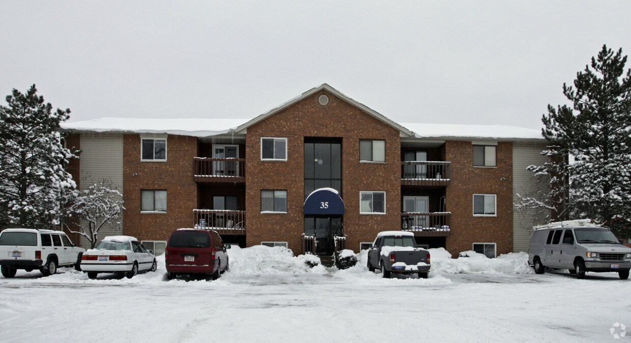 Primary Photo - 35 Heffron Dr