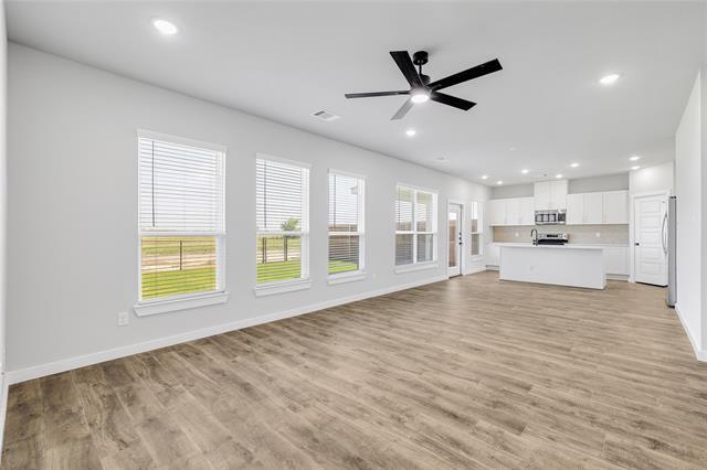 Foto del edificio - 7050 Guilford Rd